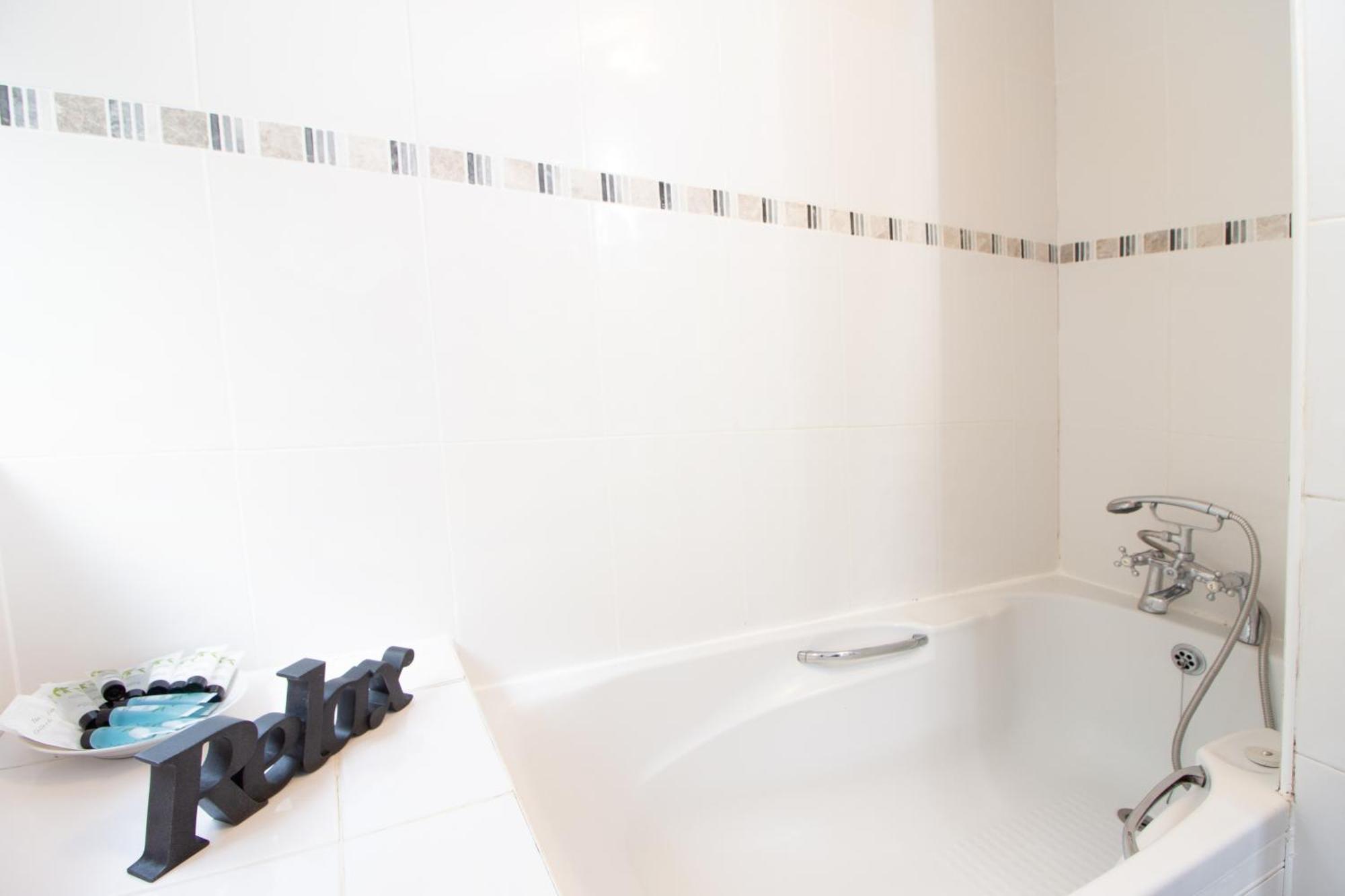 Apartment Raleigh Gf - Ground Floor 1 Bed Georgian Flat In The Centre Free Parking And Wifi *